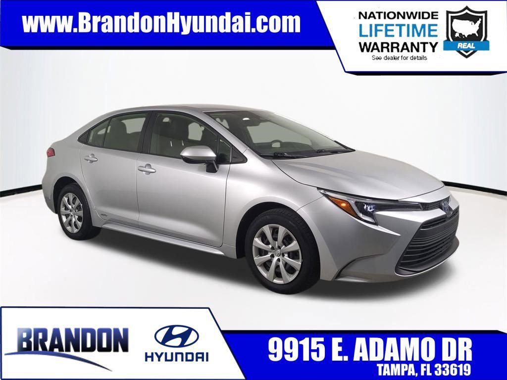 Used 2023 Toyota Corolla LE image 1