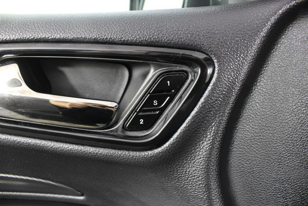 Used 2025 Dodge Durango GT AWD/4WD image 15