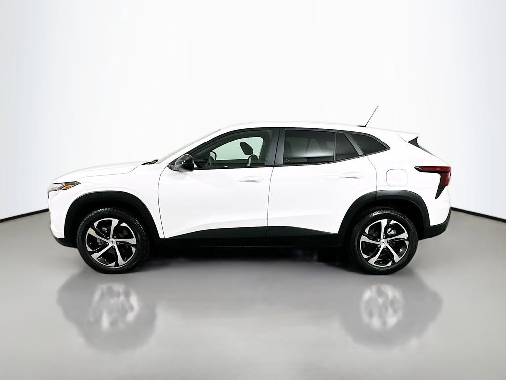 Used 2024 Chevrolet Trax RS image 8