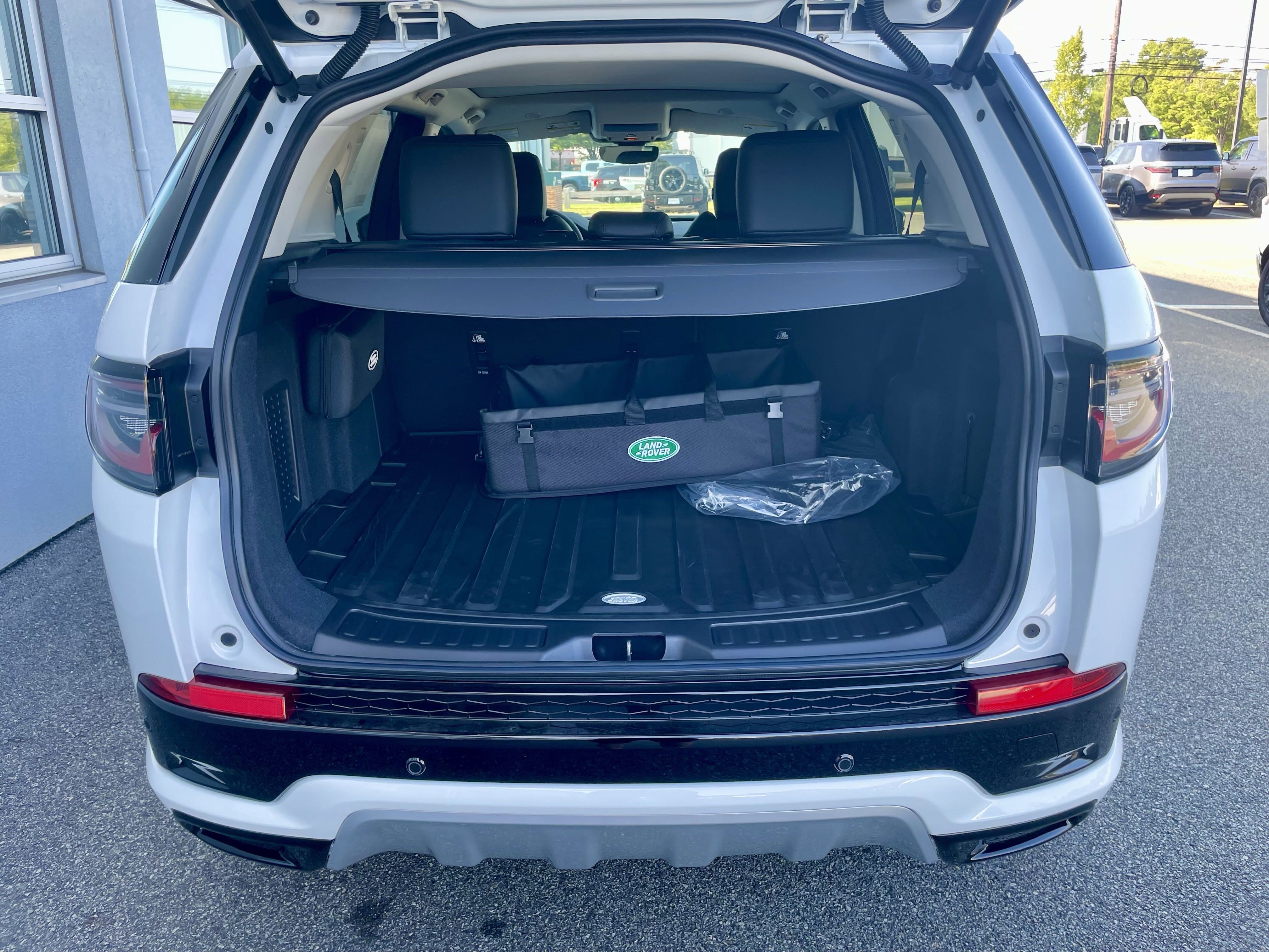 New 2025 Land Rover Discovery Sport S image 36