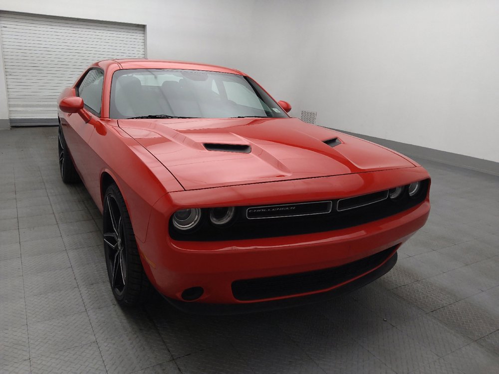 Used 2016 Dodge Challenger SXT RWD image 14