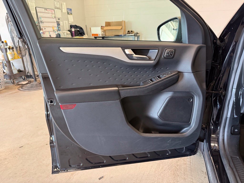 Used 2020 Ford Escape SEL AWD/4WD image 19