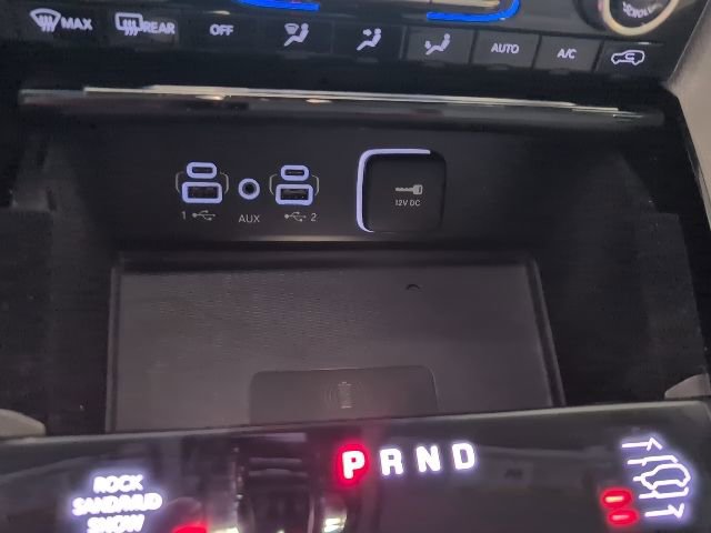 Used 2022 Jeep Grand Cherokee Overland w/ Luxury Tech Group IV AWD/4WD image 28