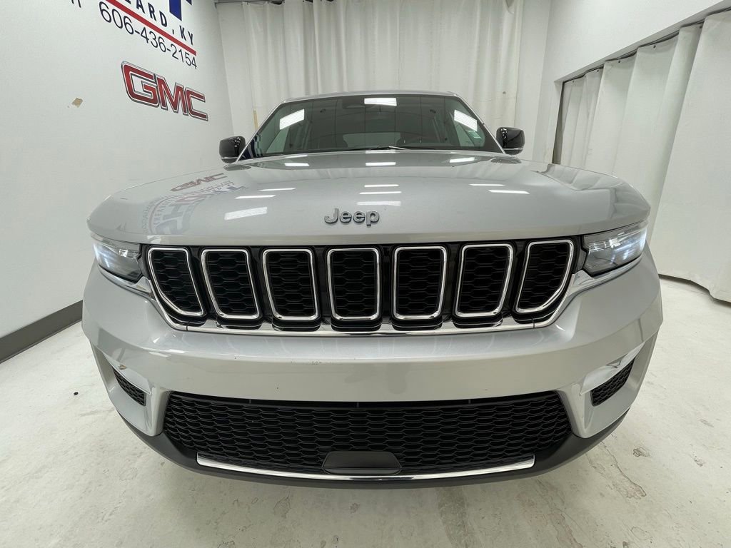 Used 2024 Jeep Grand Cherokee Limited 4xe AWD/4WD image 2