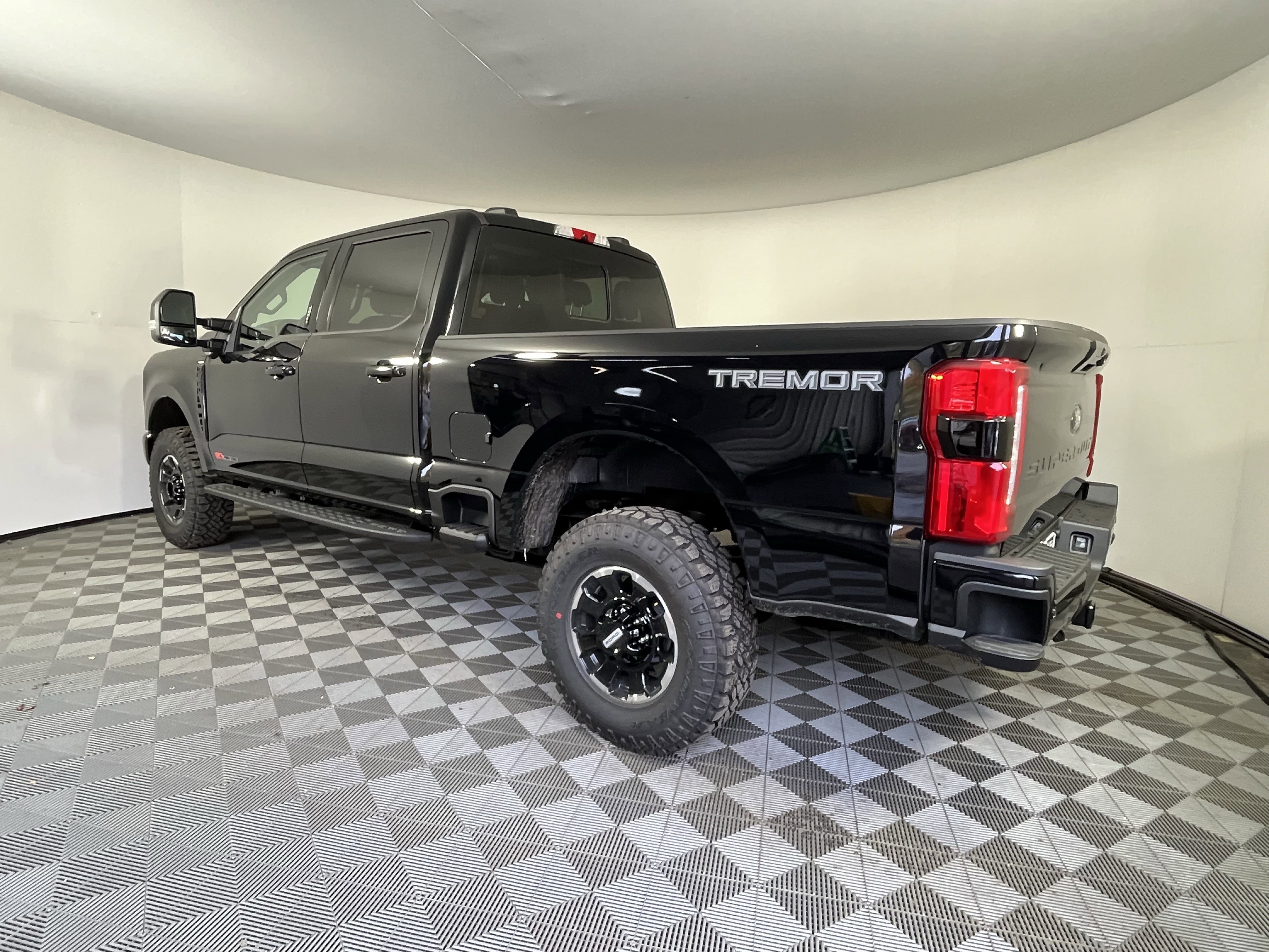 New 2026 Ford F350 Lariat w/ Tremor Off-Road Package image 3