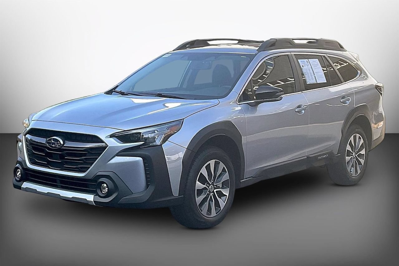 Used 2025 Subaru Outback Limited AWD/4WD image 4
