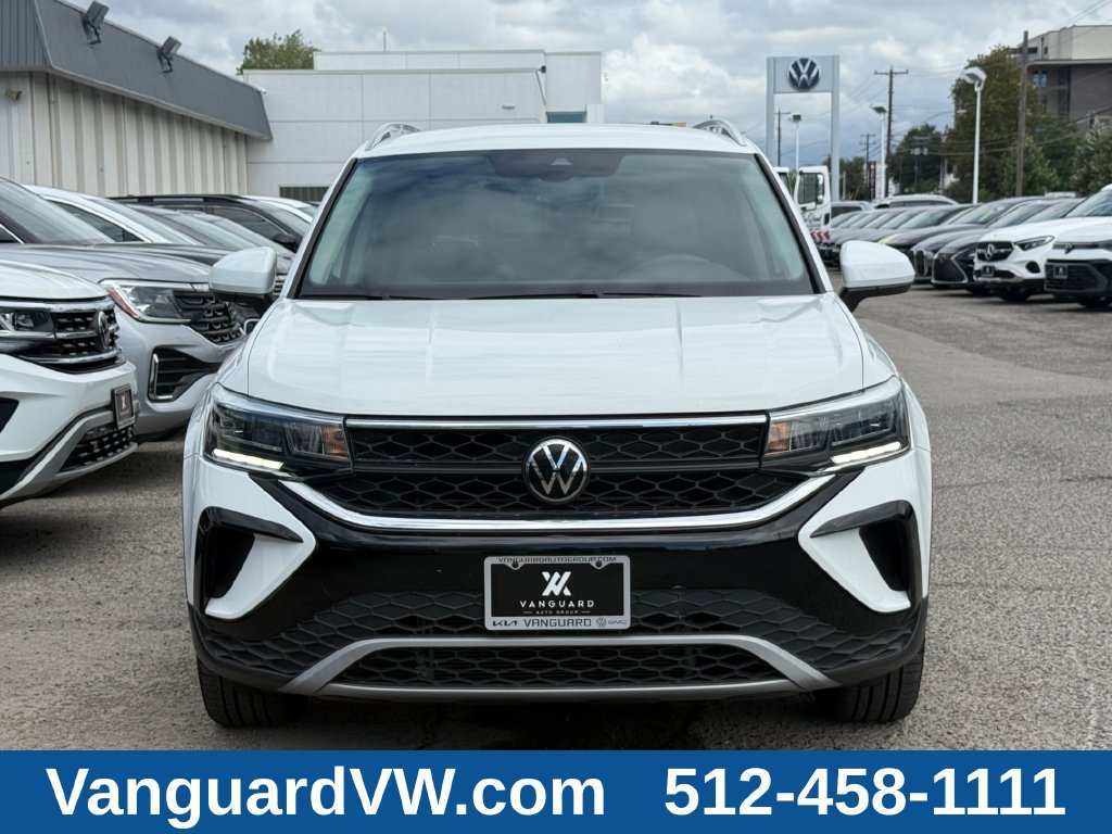 Used 2023 Volkswagen Taos SE FWD image 5