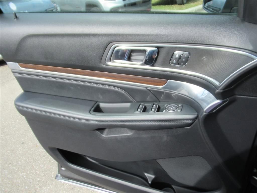 Used 2019 Ford Explorer Limited w/ Class III Trailer Tow Package image 26