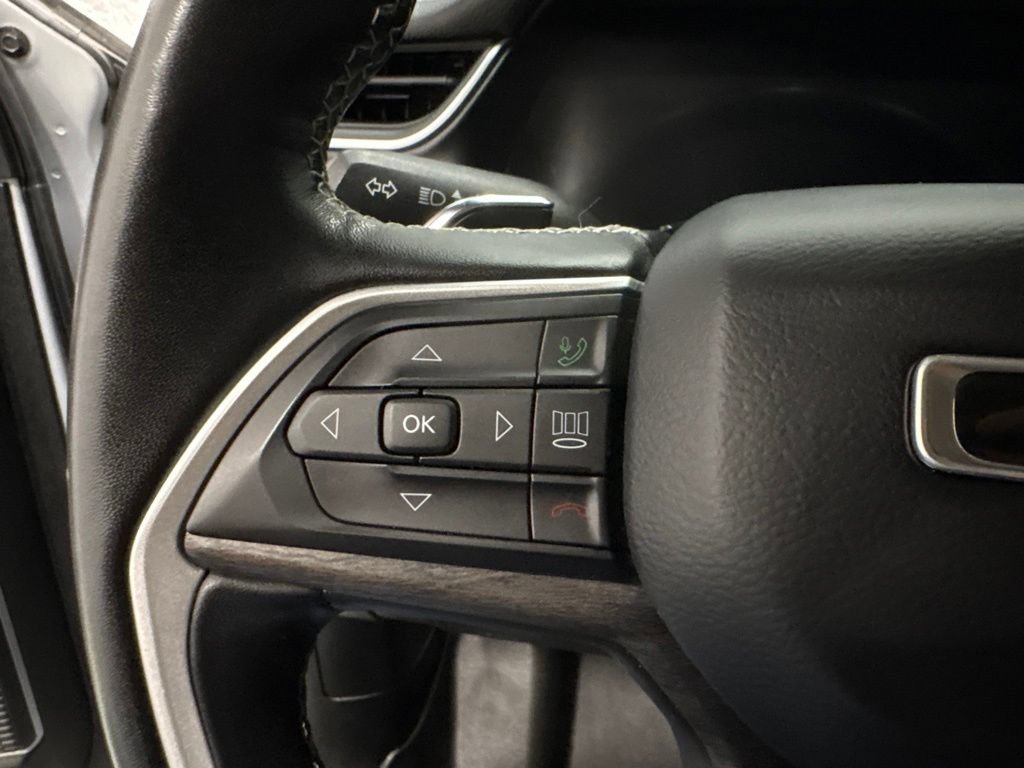 Used 2021 Jeep Grand Cherokee L Limited AWD/4WD image 23