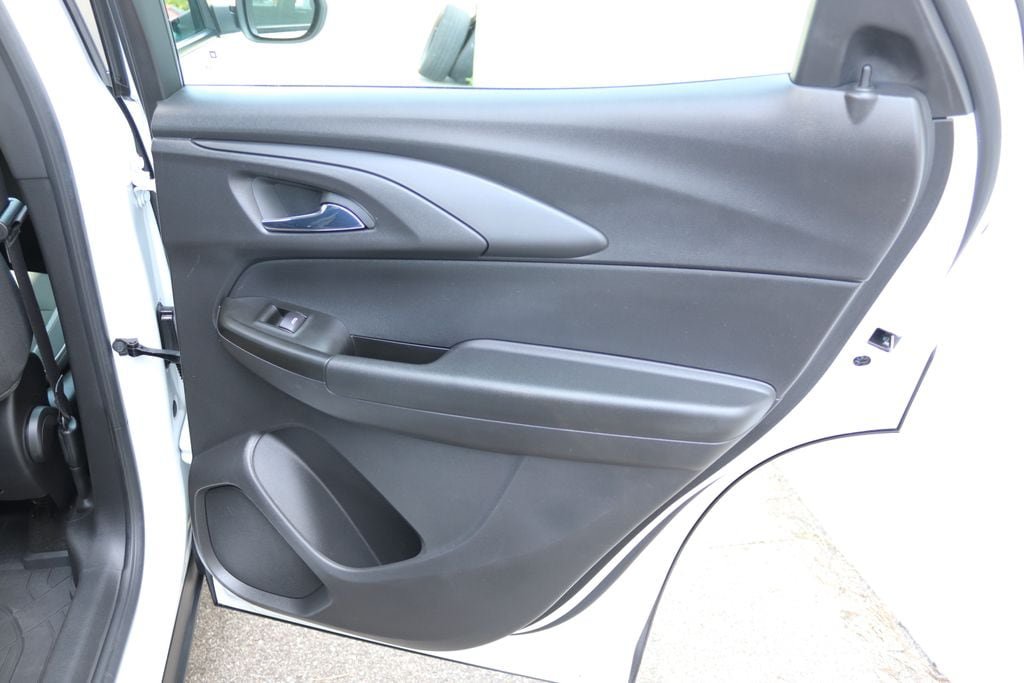 Used 2022 Chevrolet TrailBlazer LS FWD image 9