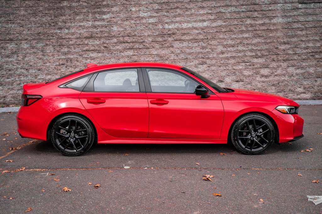 Used 2025 Honda Civic Sport image 4