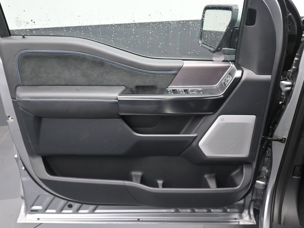 Used 2025 Ford F150 Platinum w/ Equipment Group 702A High AWD/4WD image 13