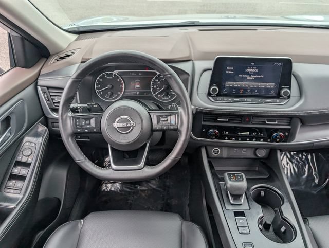 Used 2023 Nissan Rogue SV w/ SV Premium B Package FWD image 17