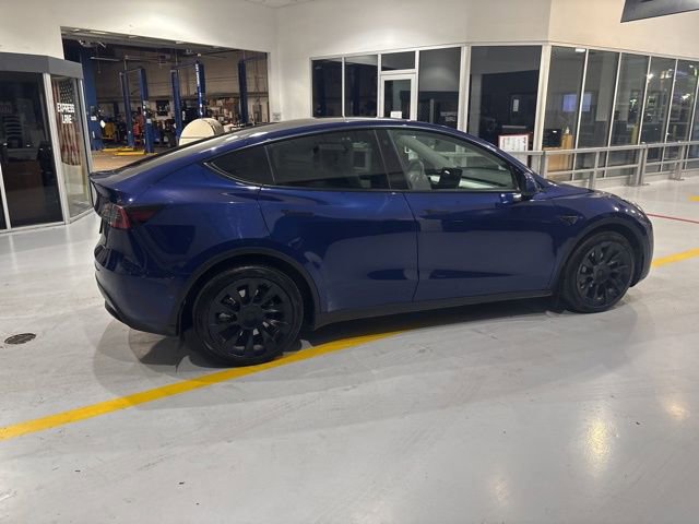 Used 2022 Tesla Model Y Long Range image 9