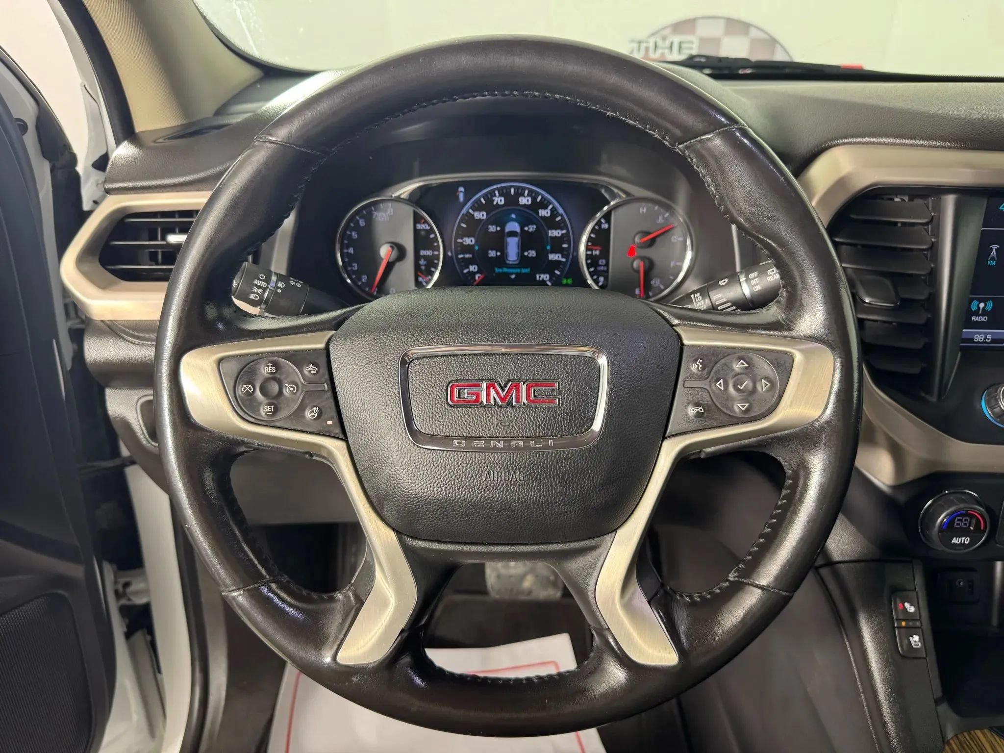 Used 2019 GMC Acadia Denali AWD/4WD image 13