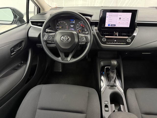 Used 2025 Toyota Corolla LE FWD image 31