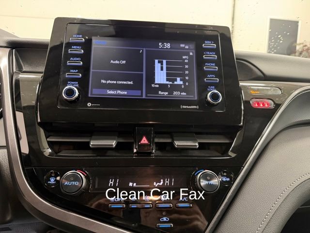 Used 2024 Toyota Camry SE image 6