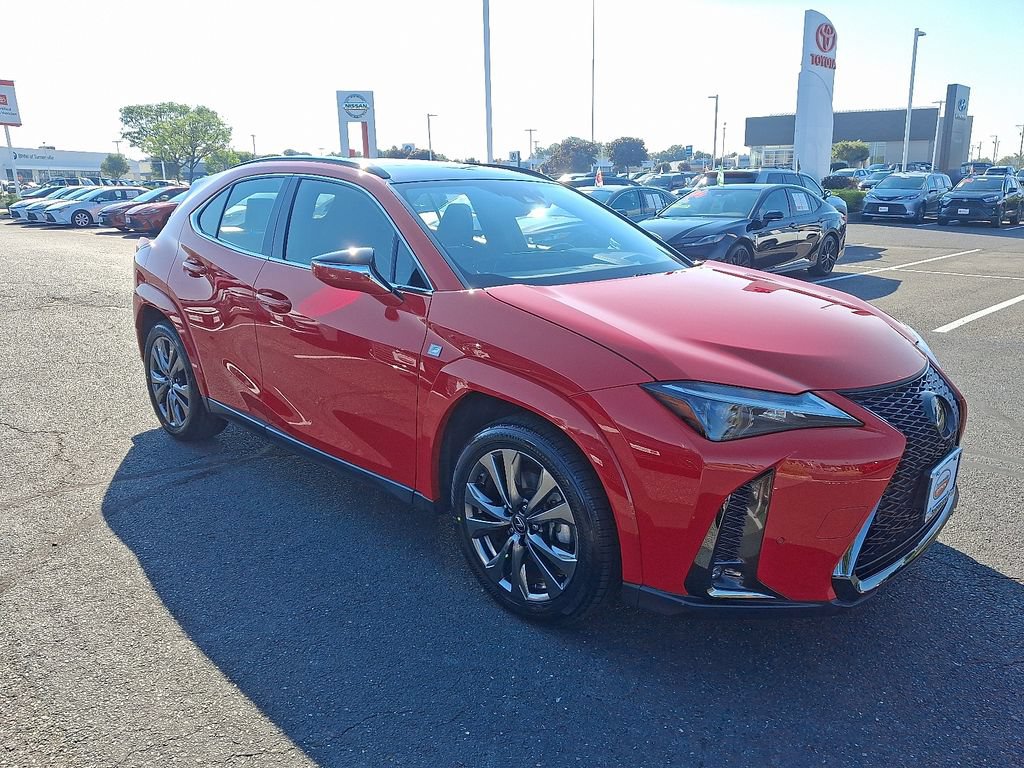 Used 2024 Lexus UX 250h F Sport AWD/4WD image 3
