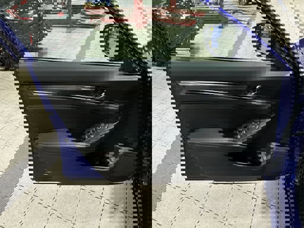 Used 2022 Honda Accord Sport image 29