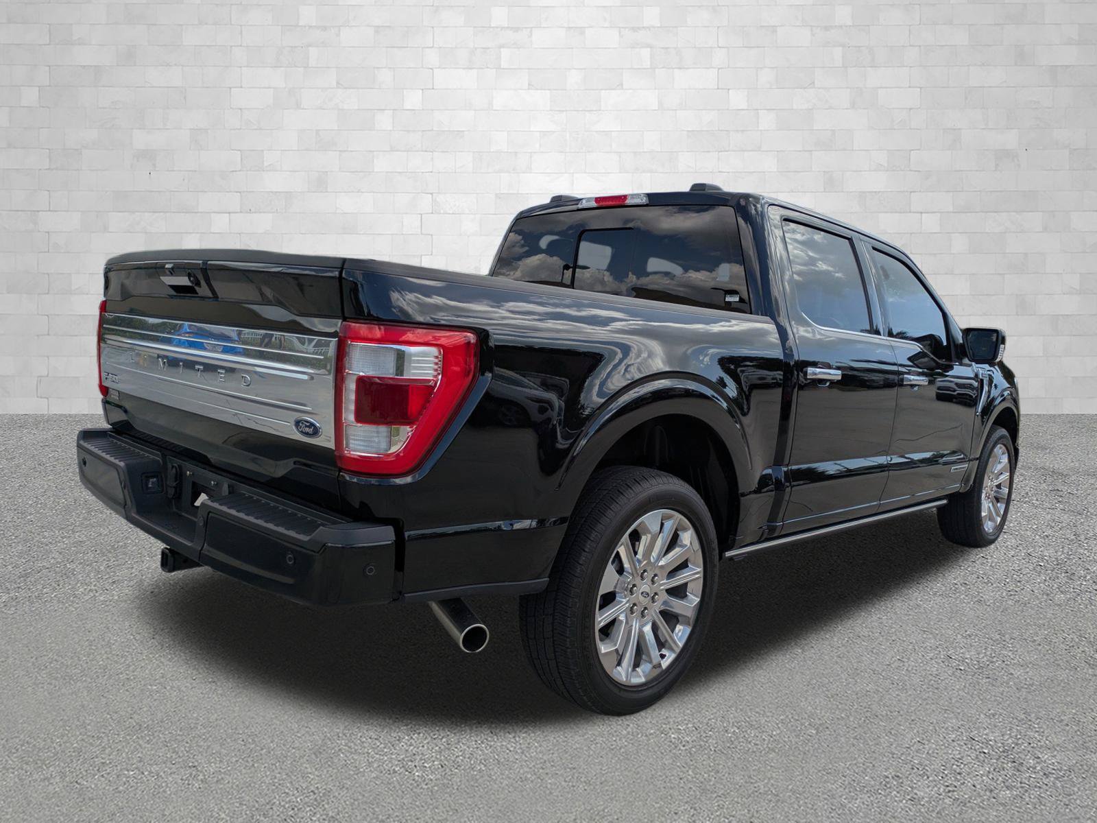 Used 2023 Ford F150 Limited AWD/4WD image 2