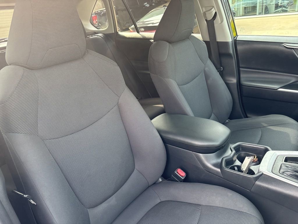 Used 2019 Toyota RAV4 LE w/ All Weather Liner Package AWD/4WD image 13