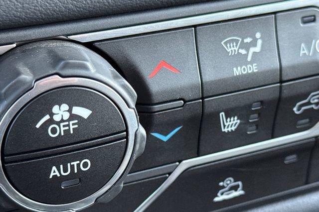 Used 2025 Jeep Gladiator Rubicon w/ Convenience Group image 30