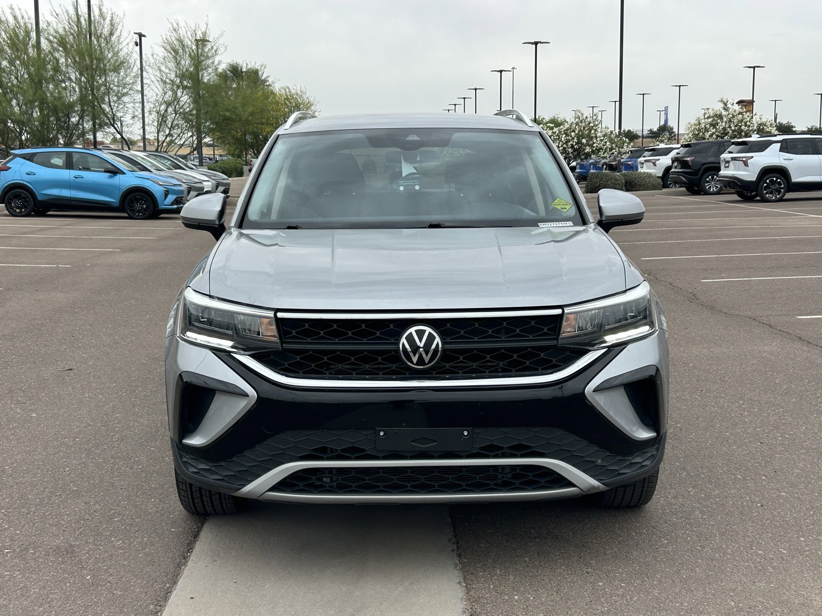Used 2024 Volkswagen Taos SE image 8