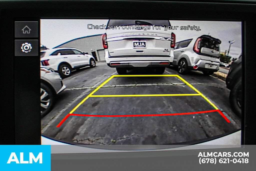 Used 2025 Kia Soul LX w/ LX Technology Package FWD image 31