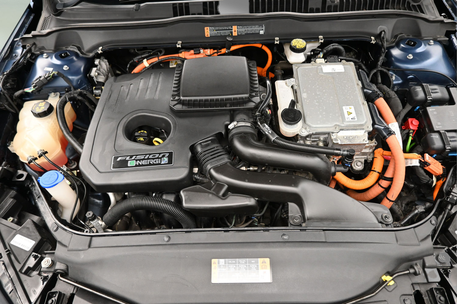 Used 2019 Ford Fusion Energi Titanium FWD image 7