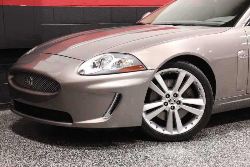 Used 2010 Jaguar XK Coupe RWD image 19