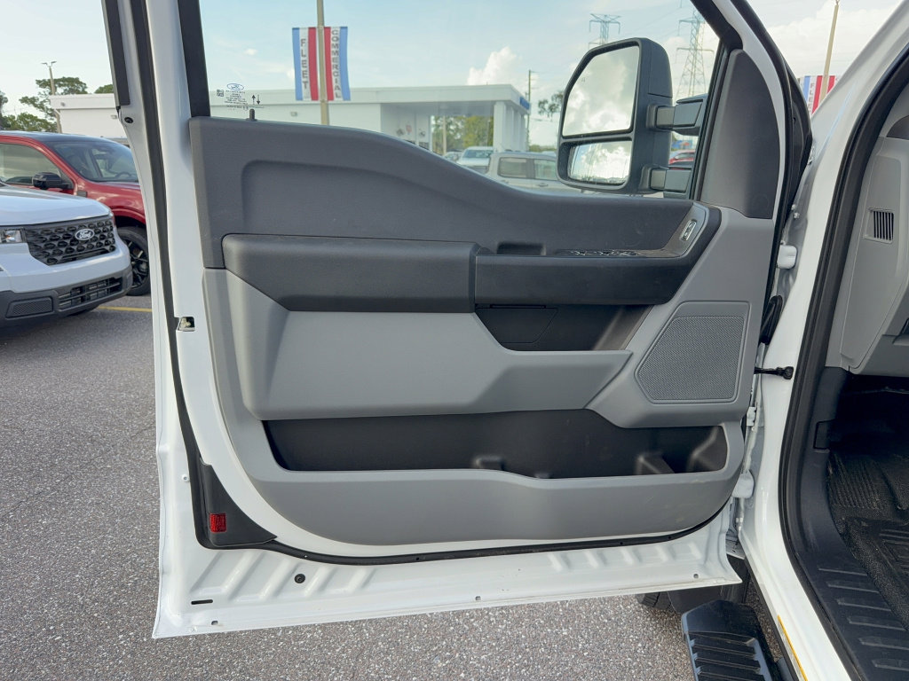 New 2026 Ford F550 4x4 SuperCab Super Duty image 28