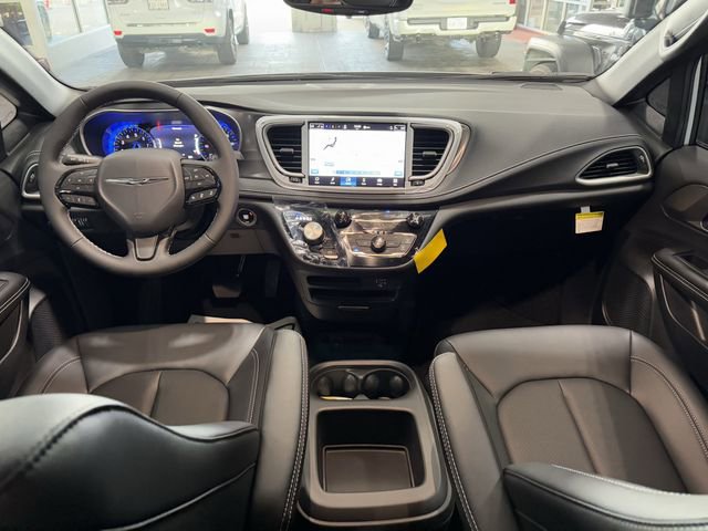 New 2026 Chrysler Pacifica Select w/ S Appearance Package image 18