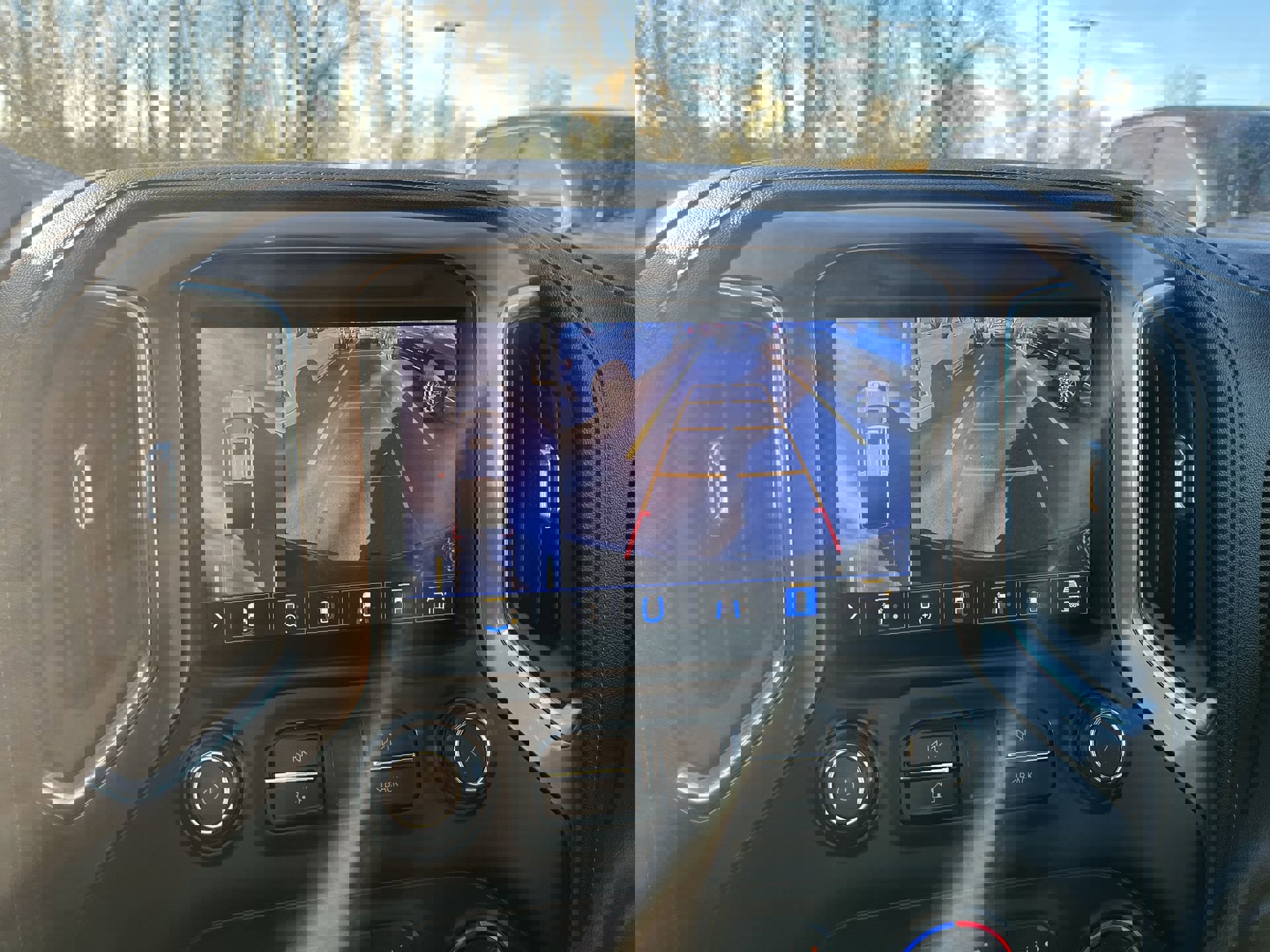 Certified 2020 Chevrolet Silverado 1500 High Country w/ Technology Package image 15