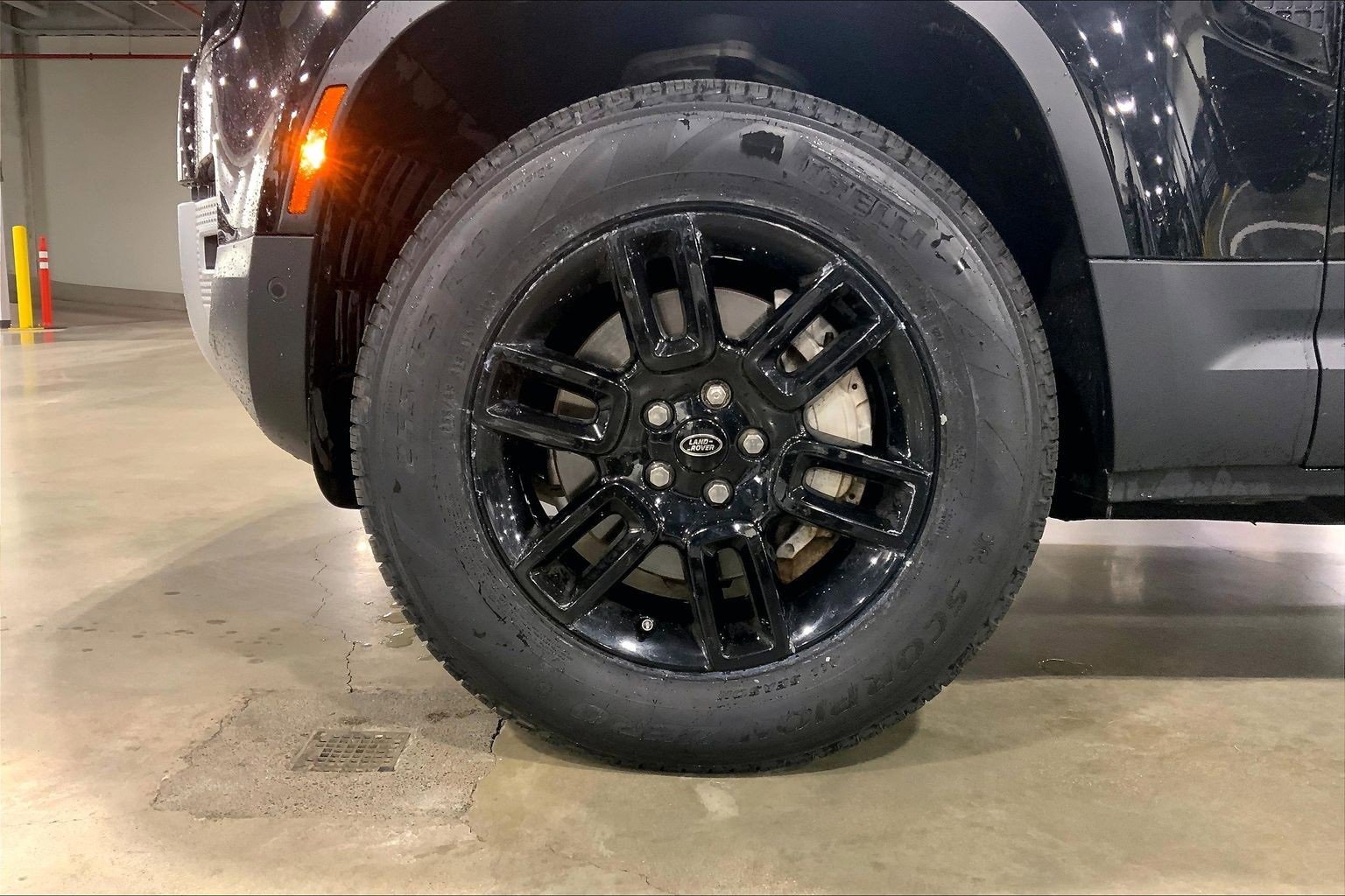 Used 2023 Land Rover Defender 130 S image 5