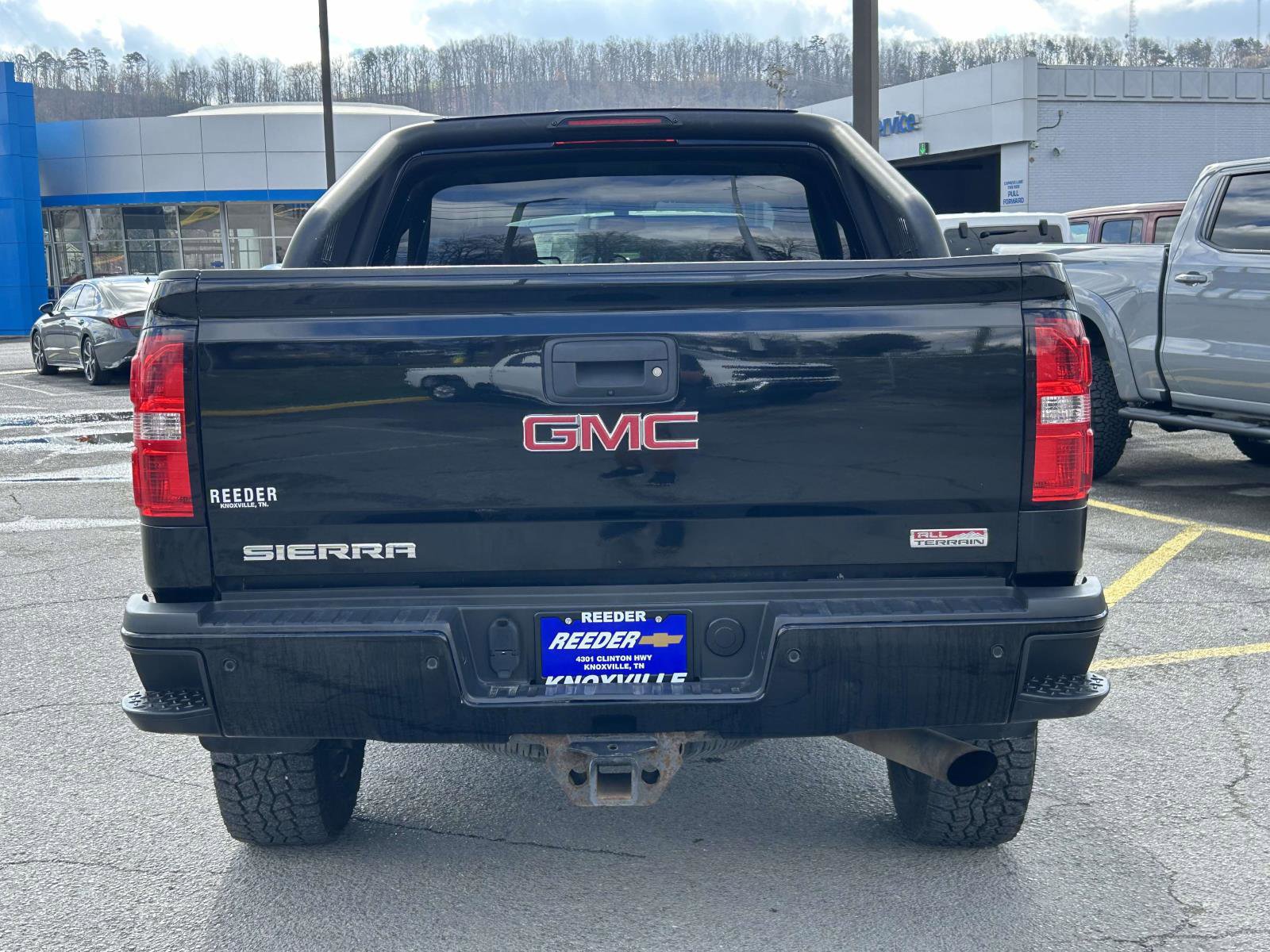 Used 2017 GMC Sierra 2500 SLT w/ All Terrain X HD Package image 4