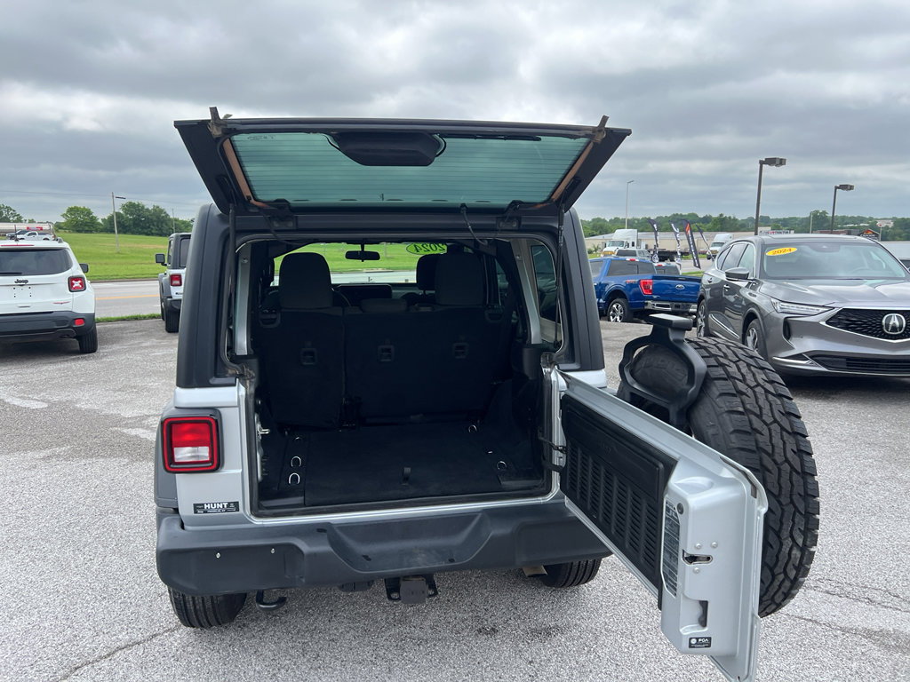 Used 2024 Jeep Wrangler Sport image 28