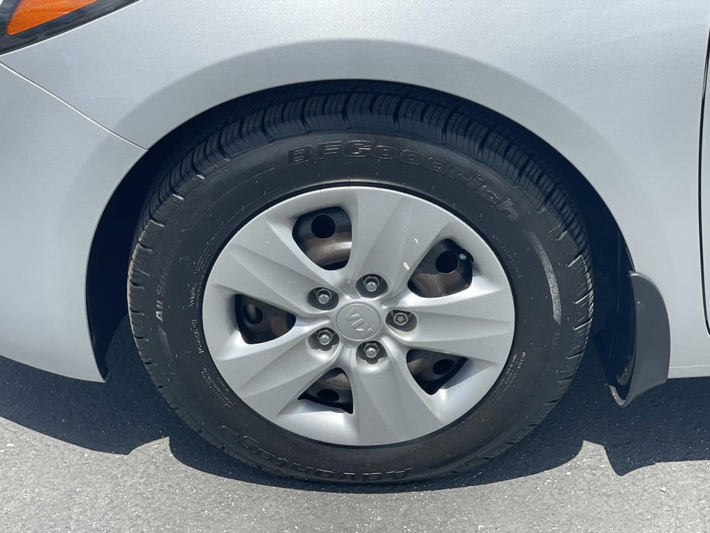 Used 2018 Kia Forte LX w/ LX Popular Package FWD image 30