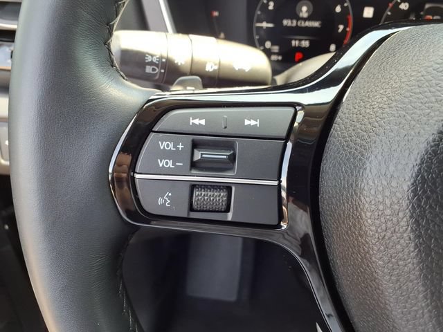 Used 2025 Honda Pilot Elite image 7