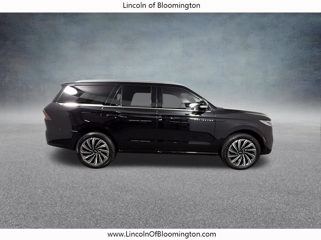 Used 2025 Lincoln Navigator Black Label AWD/4WD image 8