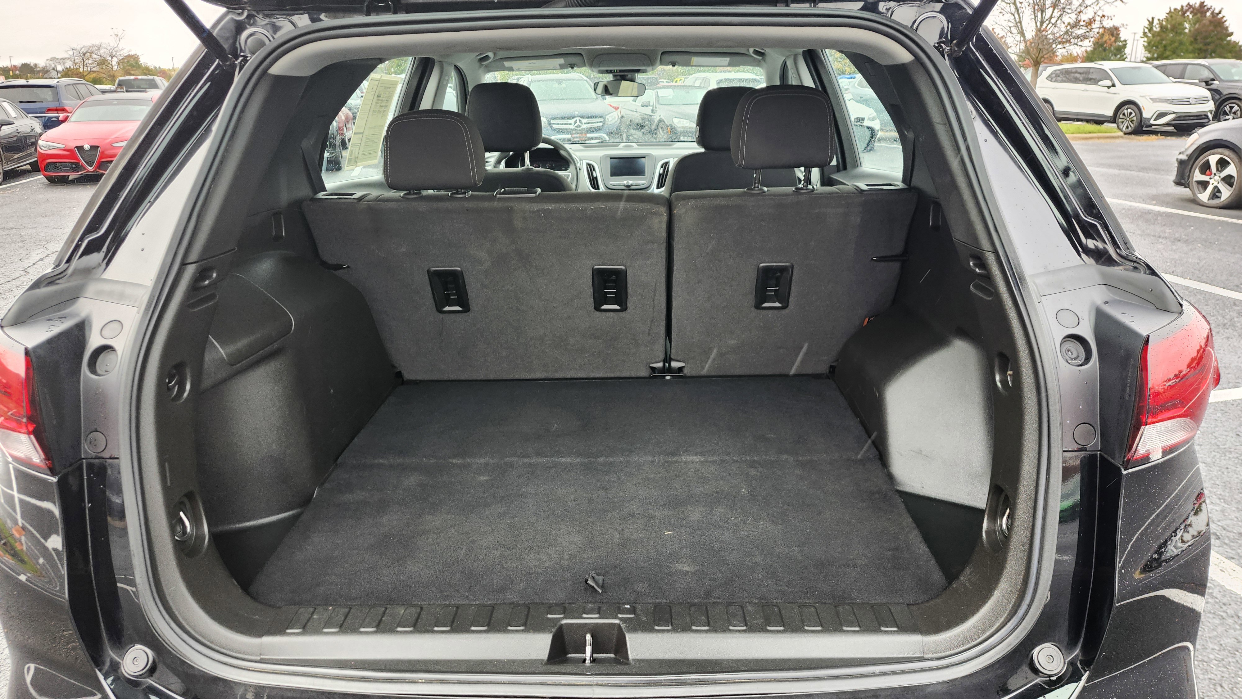 Used 2022 Chevrolet Equinox LS image 16