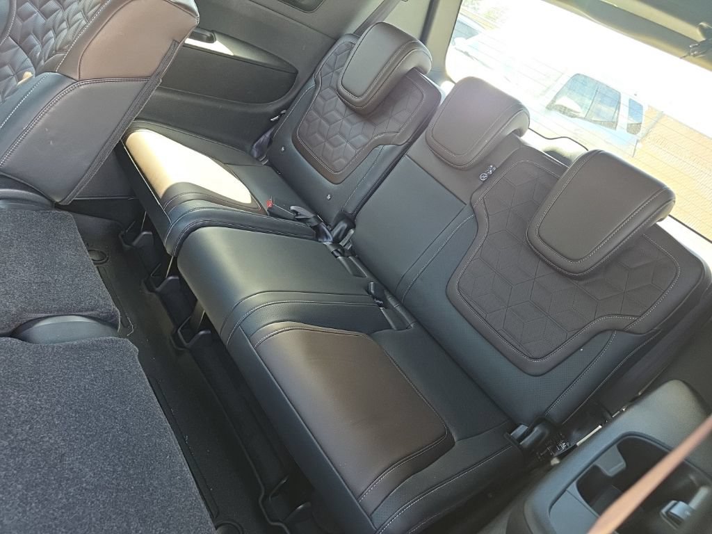 Used 2025 Nissan Armada Platinum AWD/4WD image 11