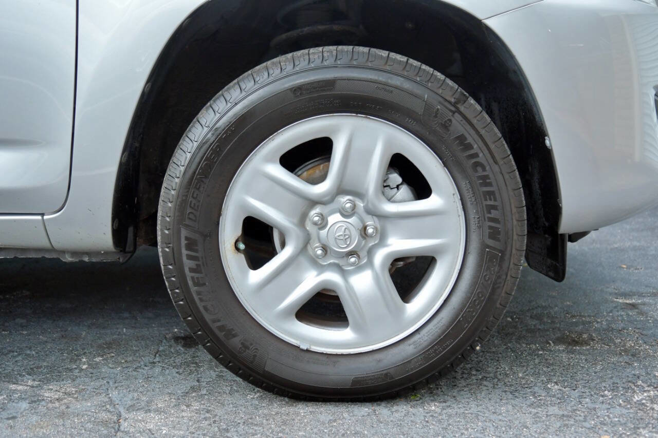 Used 2012 Toyota RAV4 FWD image 34
