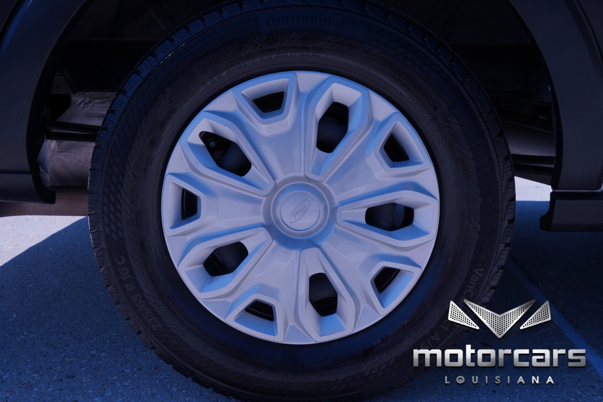 Used 2023 Ford Transit 350 XLT image 20