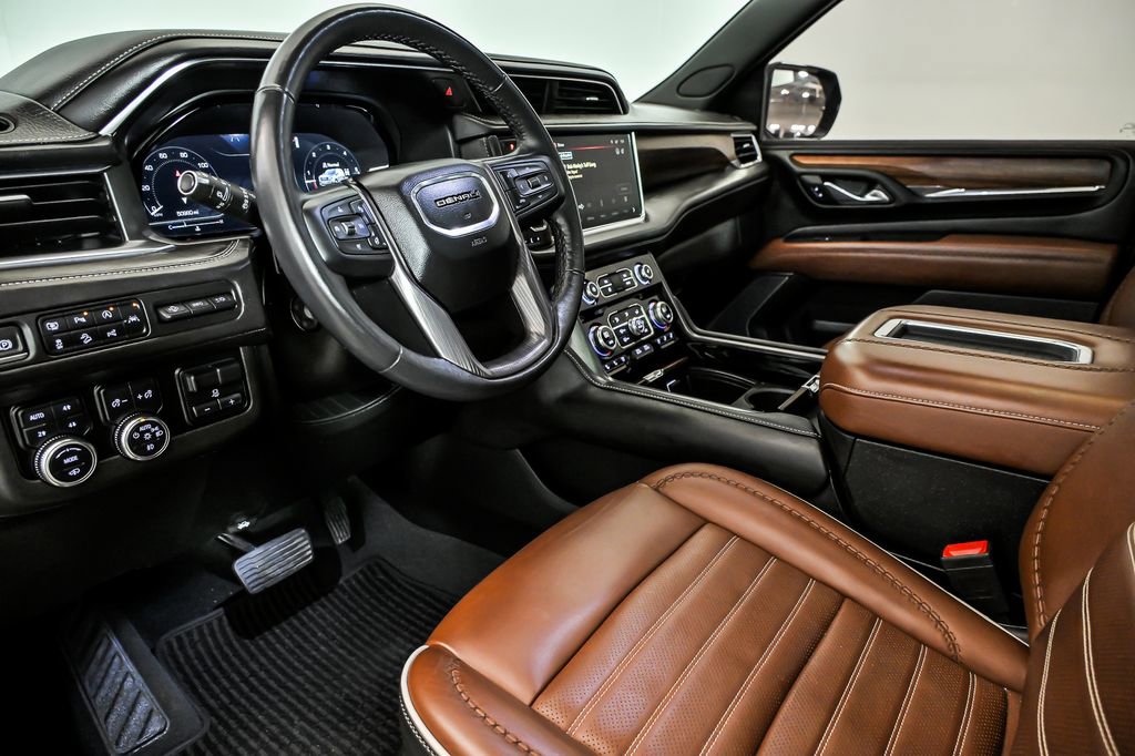Used 2023 GMC Yukon Denali Ultimate image 11