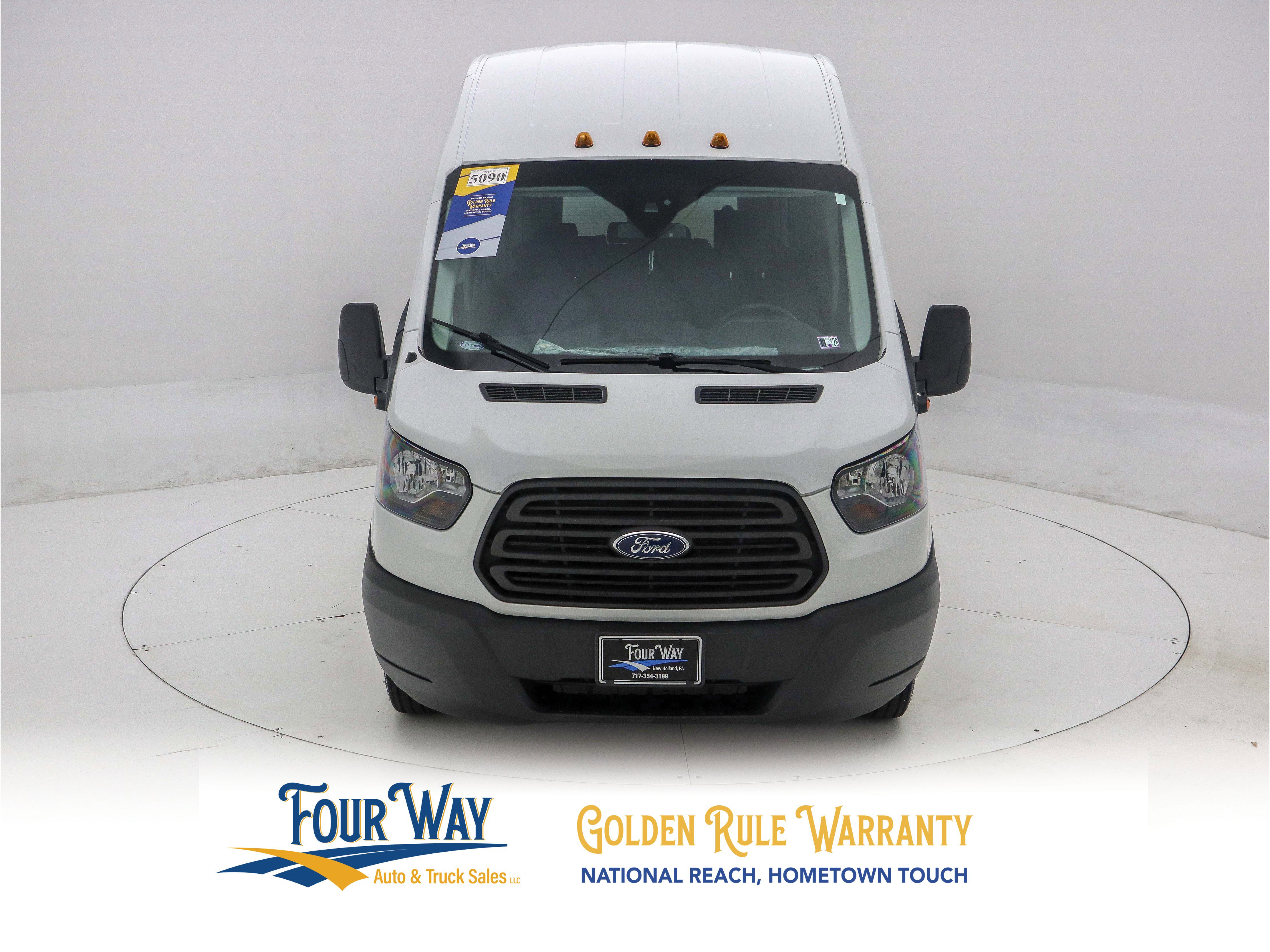 Used 2017 Ford Transit 350 XL image 9