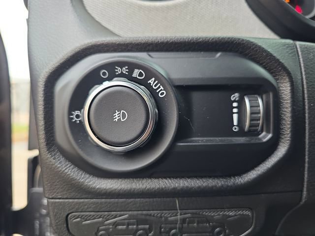 Used 2024 Jeep Wrangler Sport S image 41