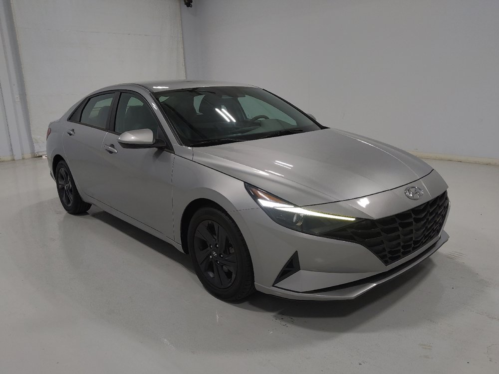 Used 2022 Hyundai Elantra SEL FWD image 13