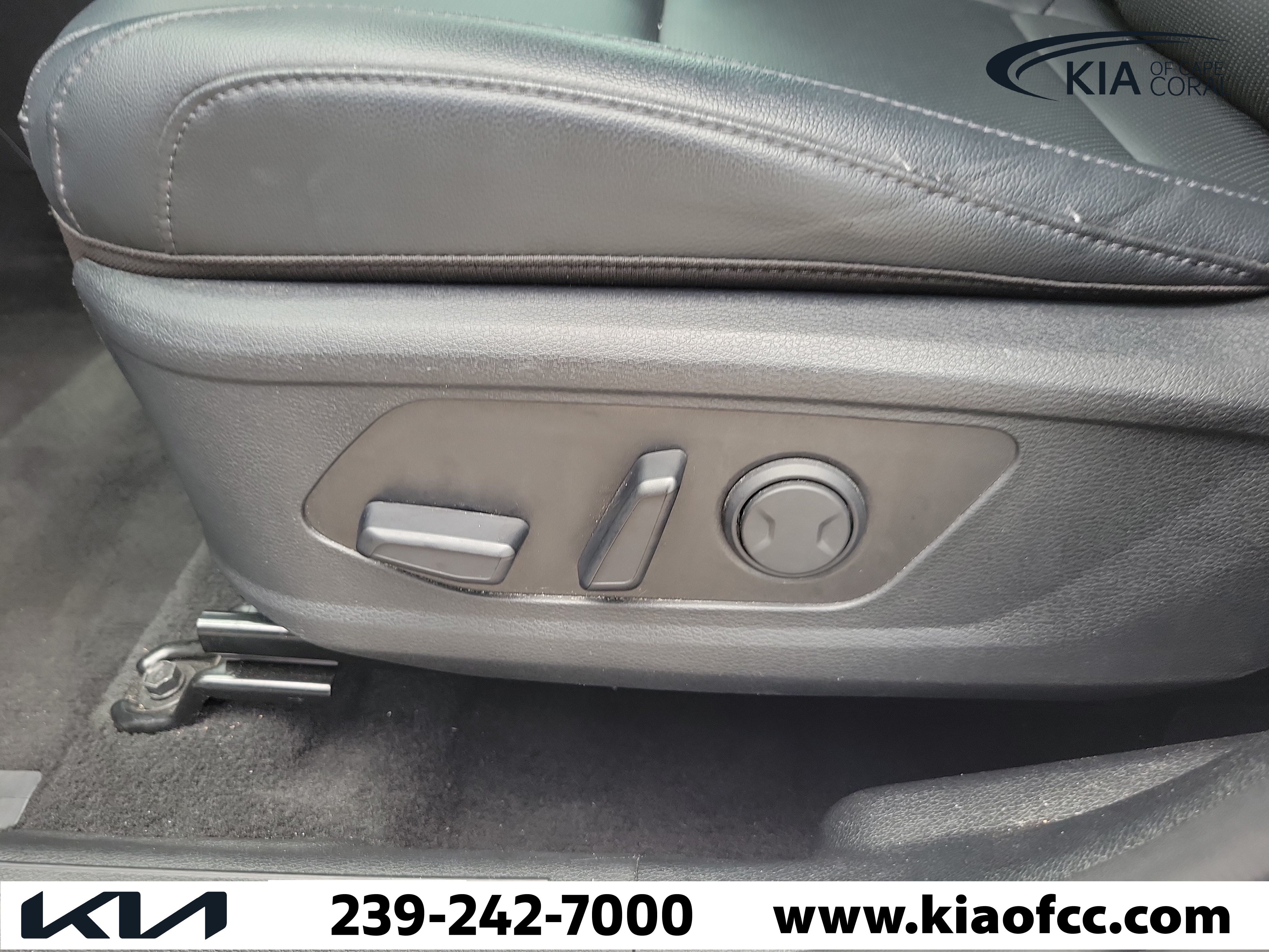Certified 2024 Kia Sportage EX FWD image 20