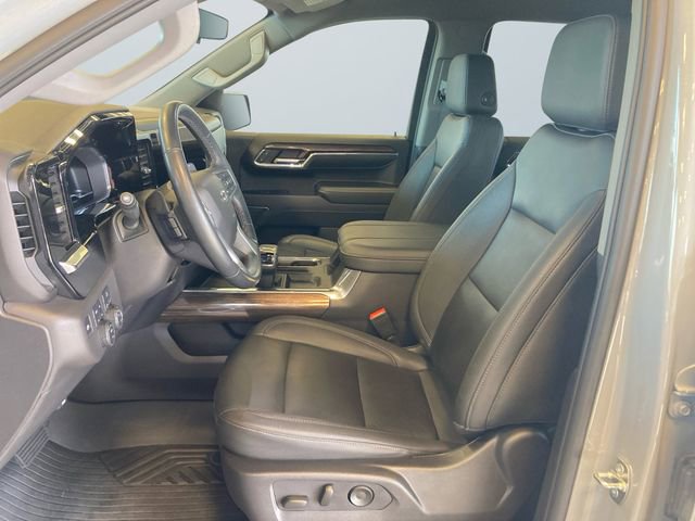 Used 2024 Chevrolet Silverado 1500 LT Trail Boss w/ Convenience Package II image 9