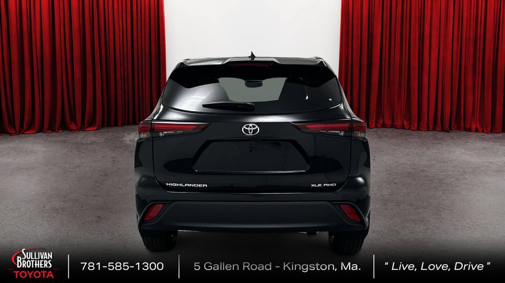 Certified 2024 Toyota Highlander XLE AWD/4WD image 6